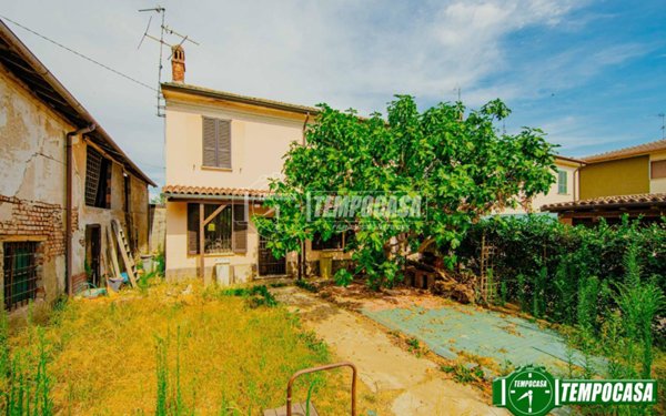 casa indipendente in vendita a Carbonara al Ticino