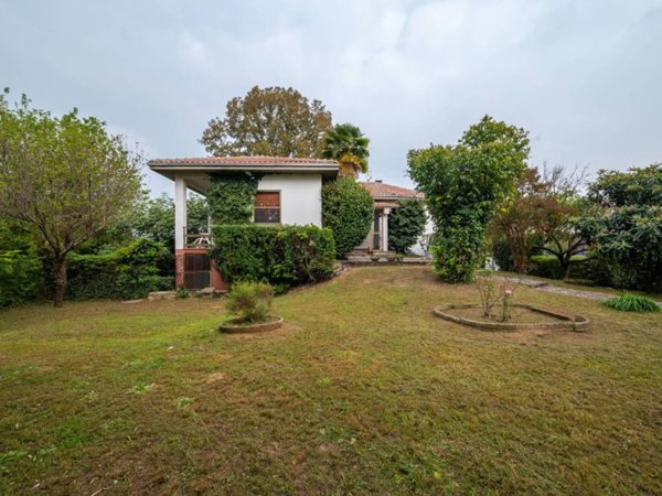 casa indipendente in vendita a Carbonara al Ticino