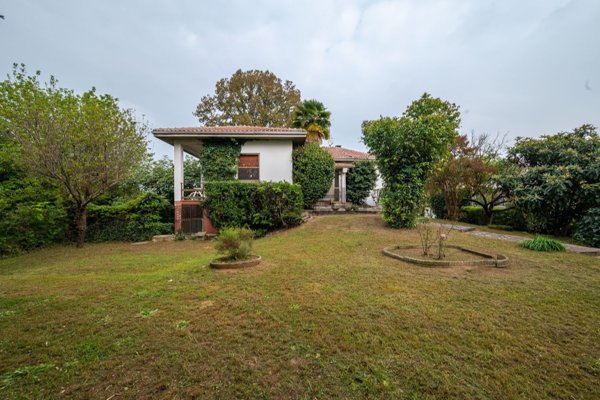 casa indipendente in vendita a Carbonara al Ticino