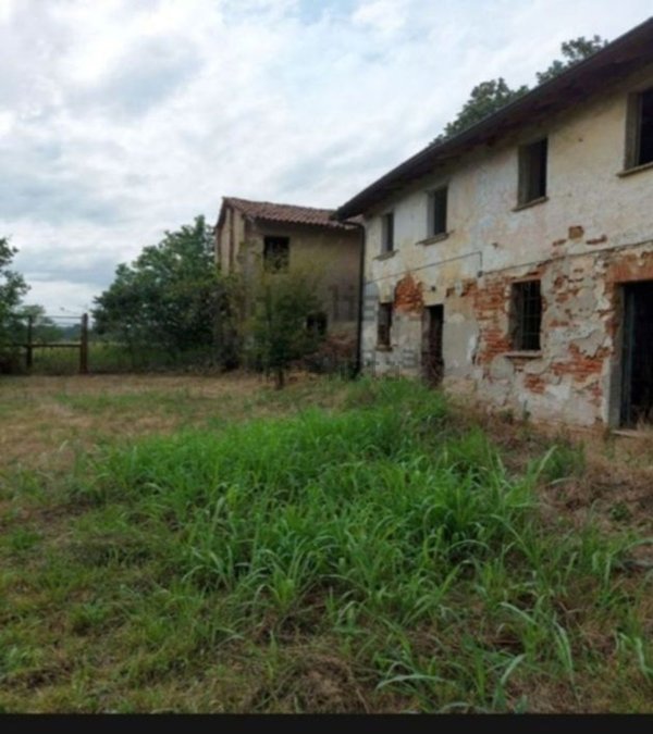 casa indipendente in vendita a Carbonara al Ticino
