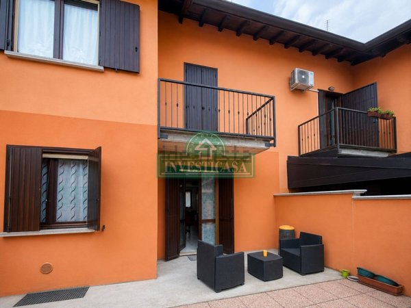 casa indipendente in vendita a Carbonara al Ticino