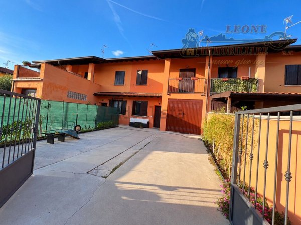 casa indipendente in vendita a Carbonara al Ticino