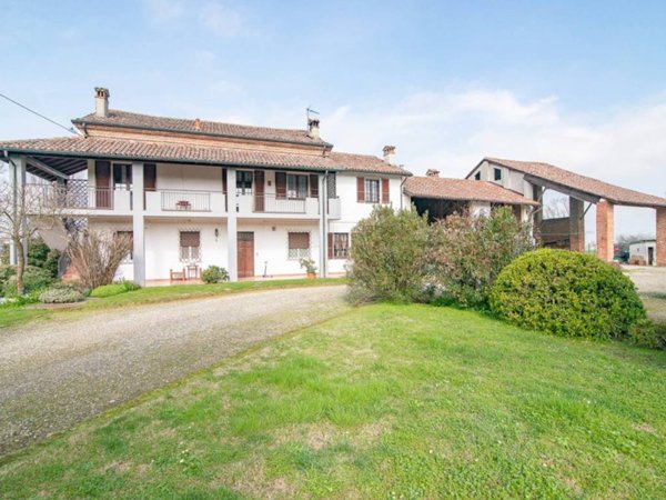 casa indipendente in vendita a Casanova Lonati