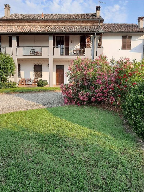 casa indipendente in vendita a Casanova Lonati