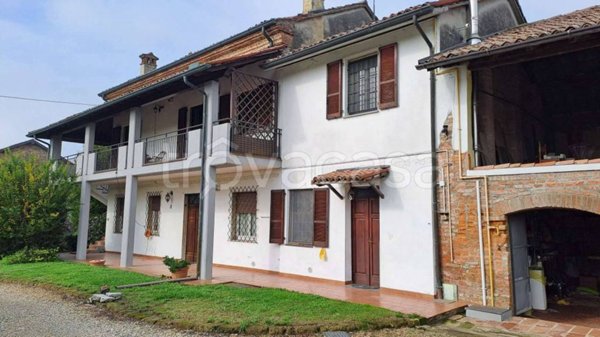 casa indipendente in vendita a Casanova Lonati