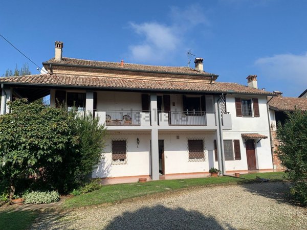 casa indipendente in vendita a Casanova Lonati