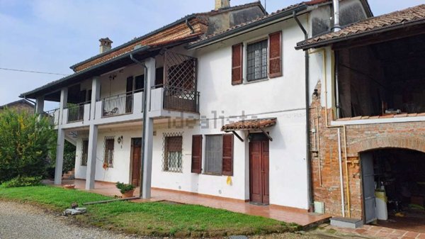 casa indipendente in vendita a Casanova Lonati