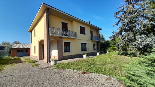 casa indipendente in vendita a Casanova Lonati