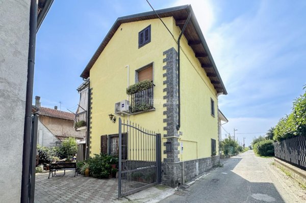 casa indipendente in vendita a La Loggia