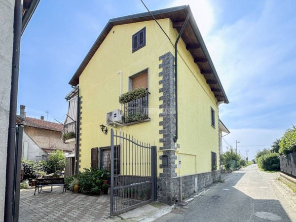 casa indipendente in vendita a La Loggia