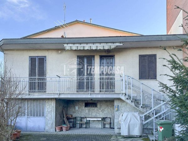 casa indipendente in vendita a La Loggia