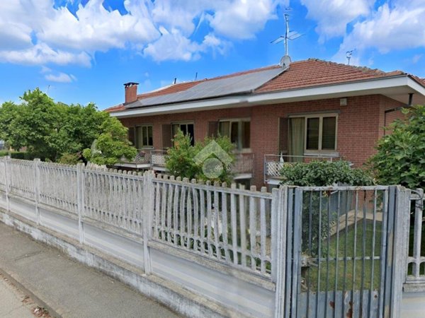 casa indipendente in vendita a La Loggia