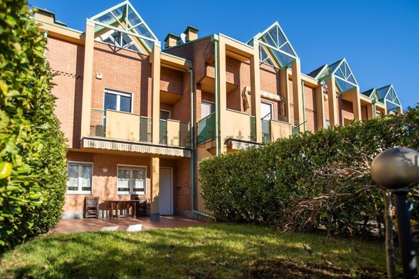 casa indipendente in vendita a La Loggia