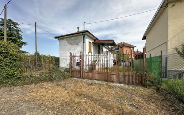 casa indipendente in vendita a La Loggia