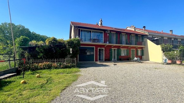 casa indipendente in vendita a La Loggia