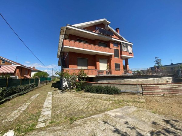 casa indipendente in vendita a La Loggia