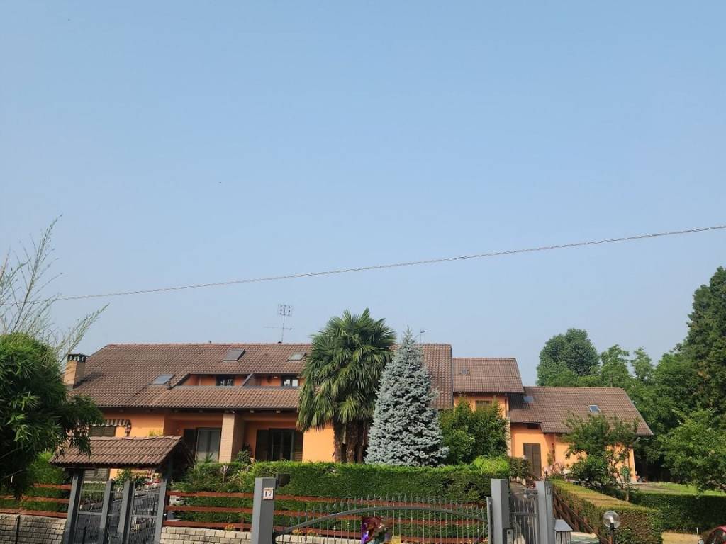 casa indipendente in vendita a La Loggia