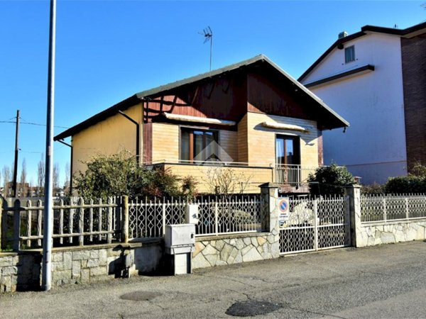 casa indipendente in vendita a La Loggia