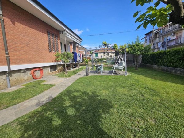 casa indipendente in vendita a La Loggia