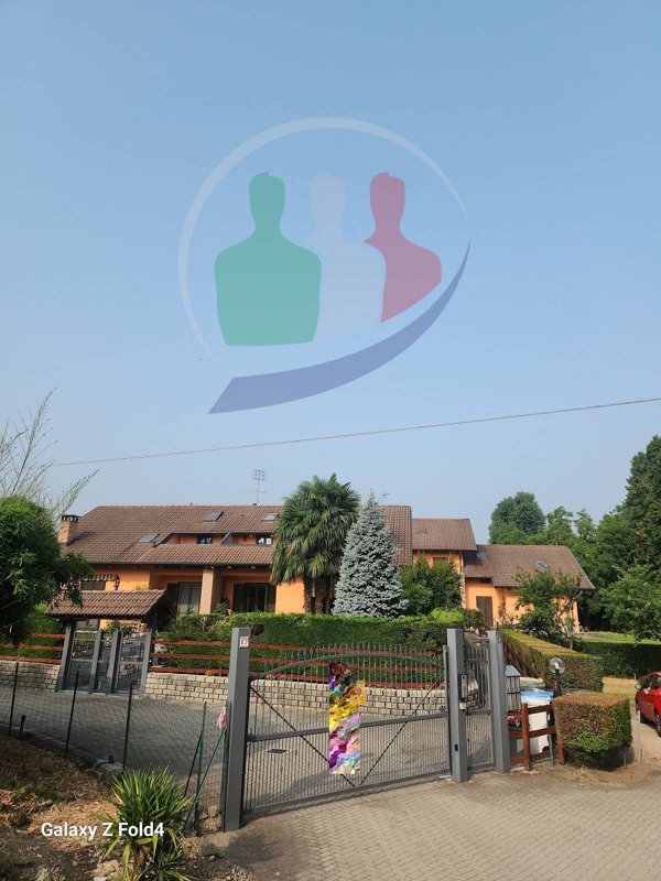 casa indipendente in vendita a La Loggia