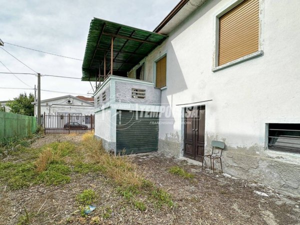 casa indipendente in vendita a La Loggia