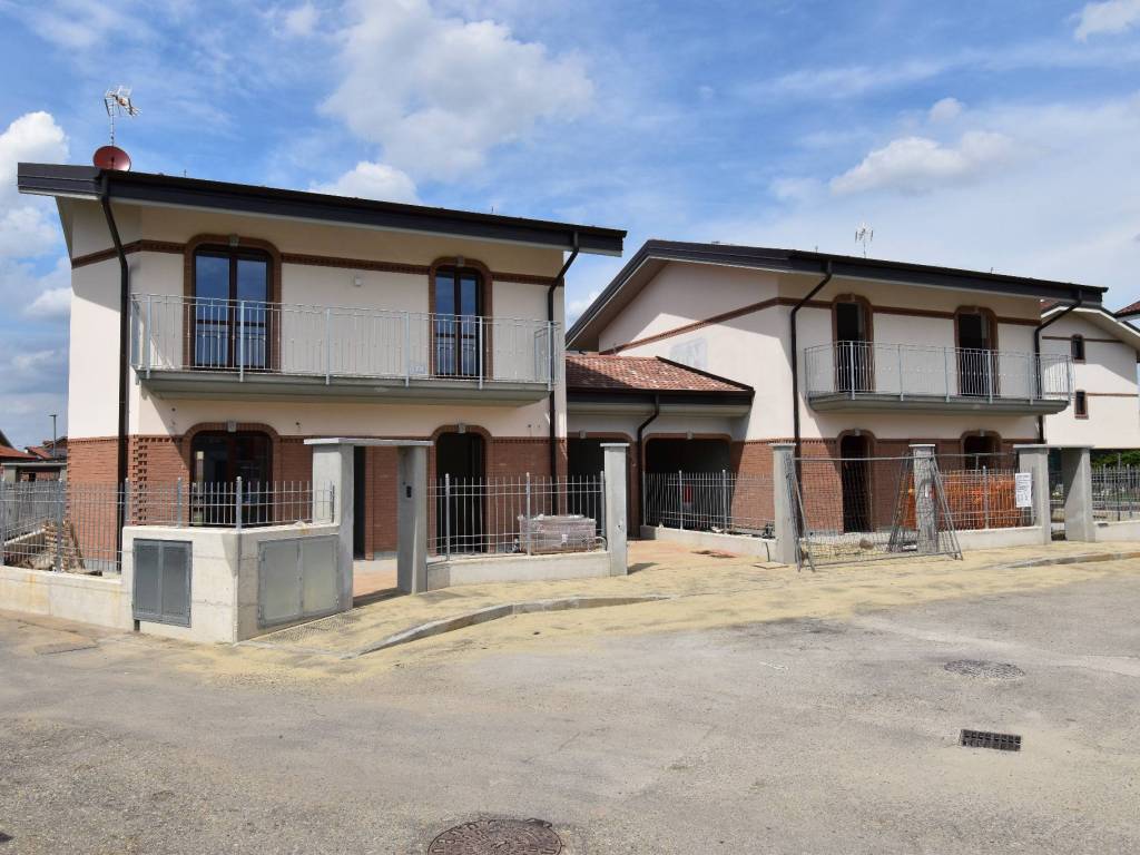 casa indipendente in vendita a La Loggia