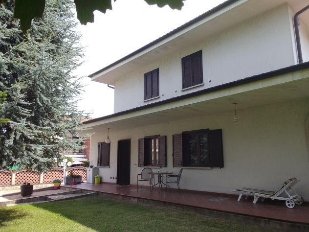 casa indipendente in vendita a La Loggia