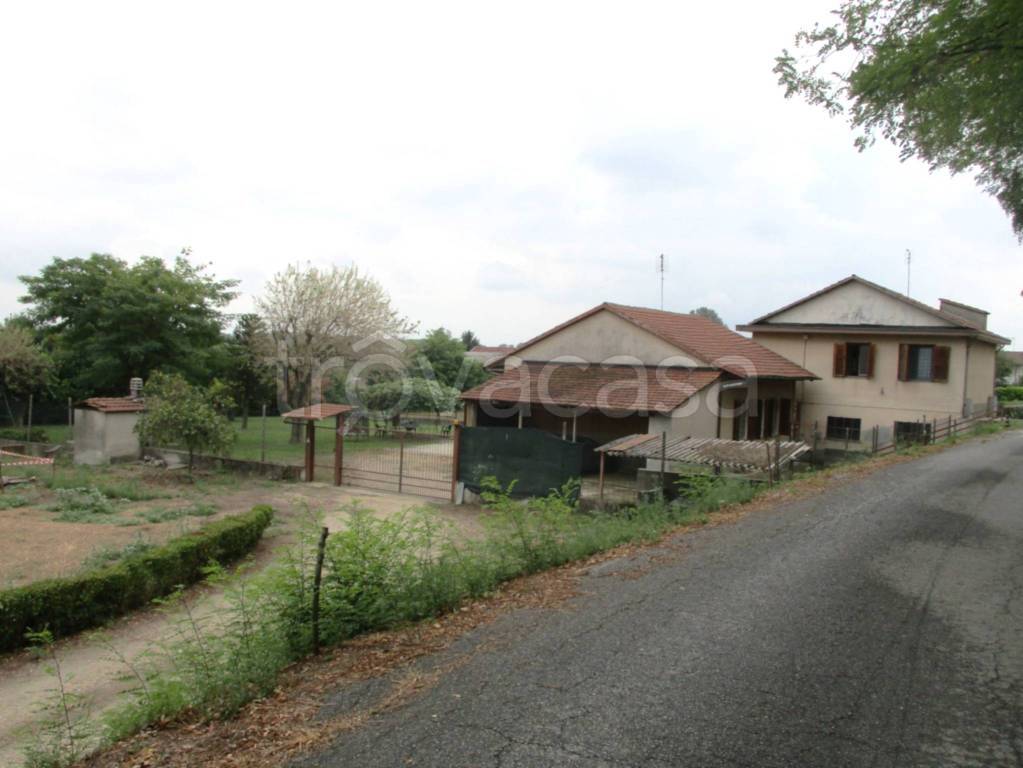 casa indipendente in vendita a La Loggia