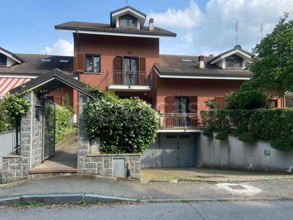 casa indipendente in vendita a La Loggia