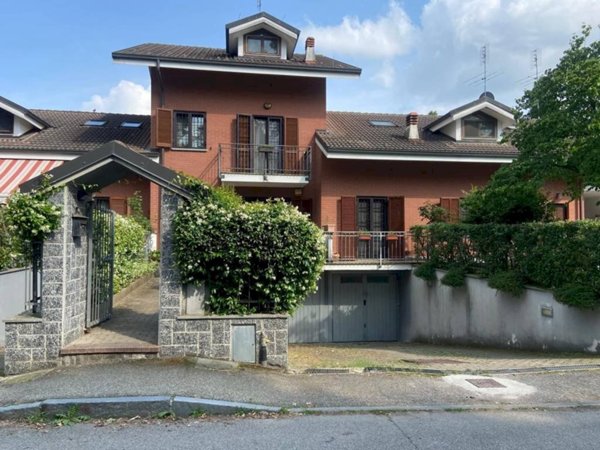 casa indipendente in vendita a La Loggia