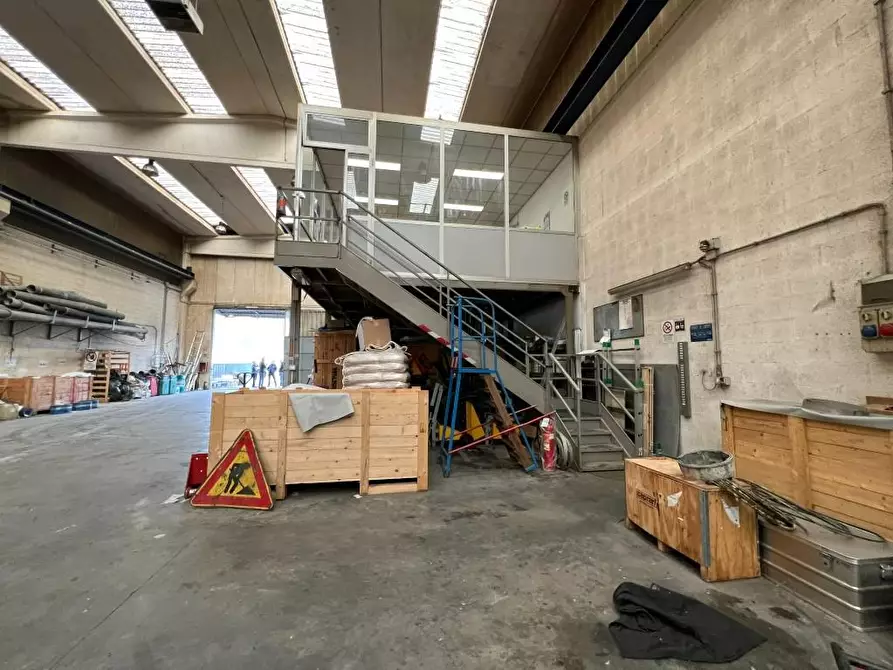 capannone in vendita a La Loggia