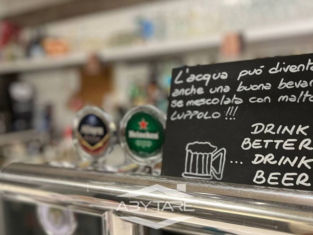 negozio in vendita a La Loggia
