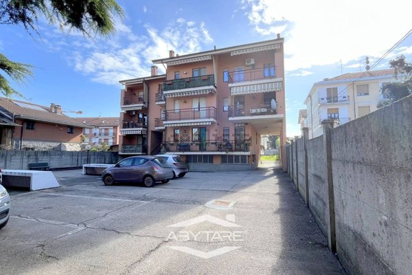 locale di sgombero in vendita a La Loggia