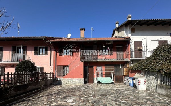 casa indipendente in vendita a La Loggia