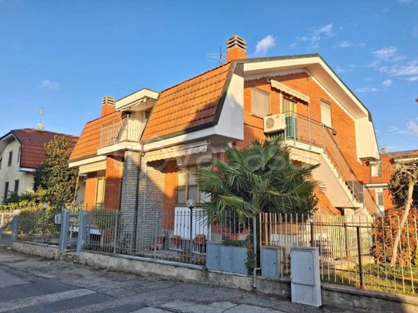 casa indipendente in vendita a La Loggia