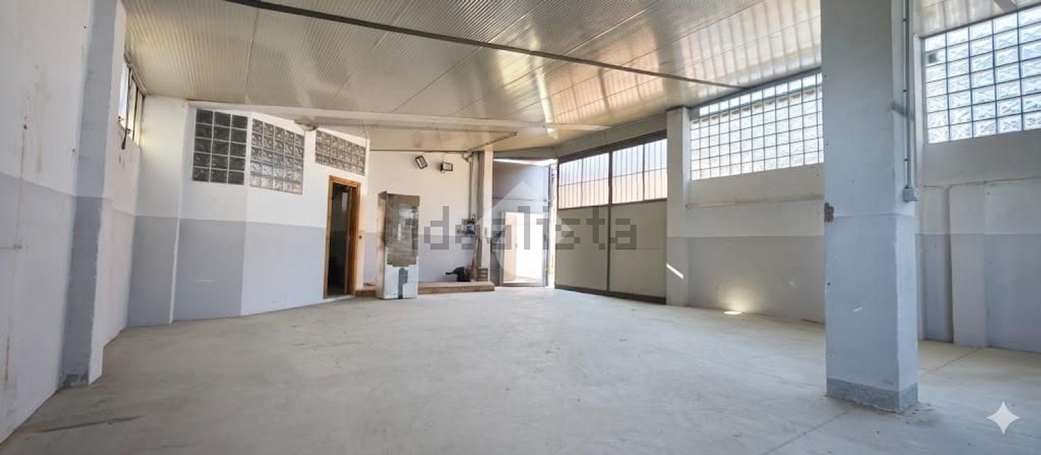 locale di sgombero in vendita a La Loggia