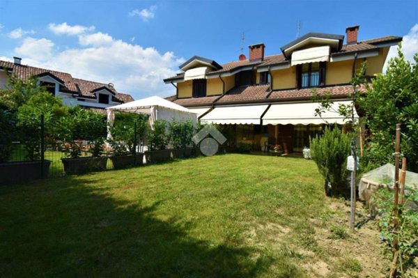 casa indipendente in vendita a La Loggia