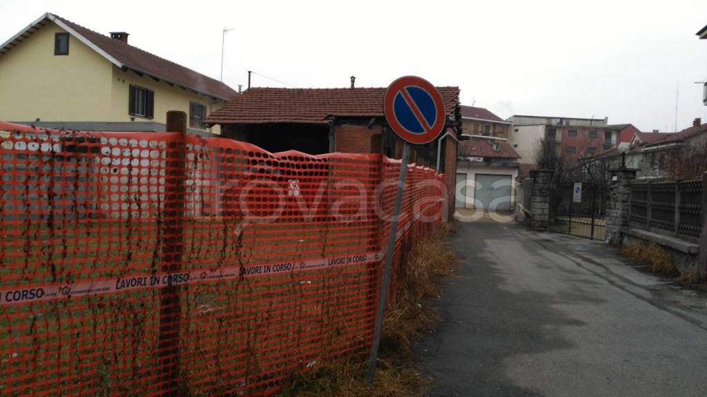 casa indipendente in vendita a La Loggia