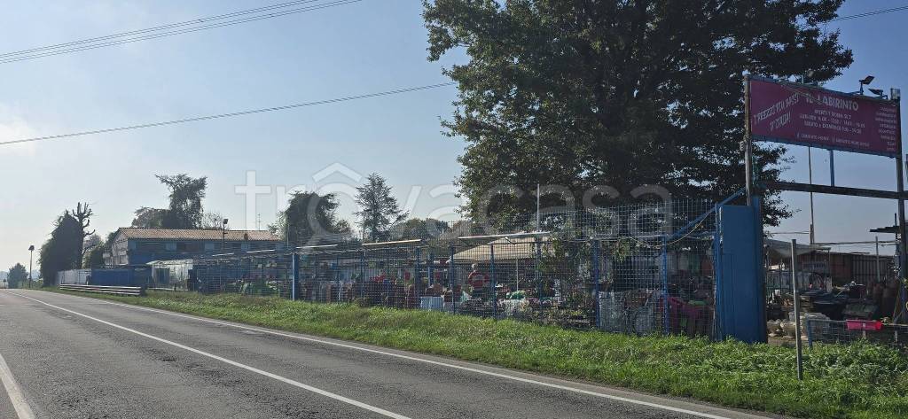 negozio in vendita a La Loggia