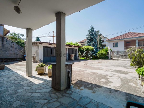 casa indipendente in vendita a La Loggia