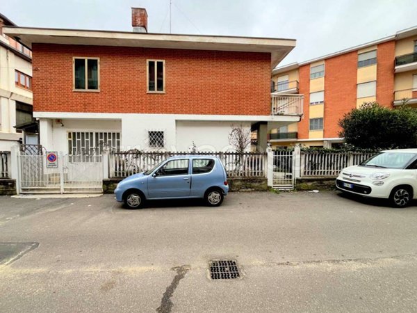 casa indipendente in vendita a La Loggia