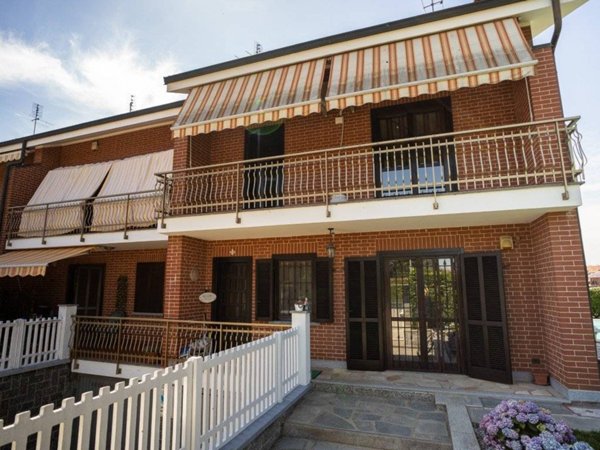 casa indipendente in vendita a La Loggia
