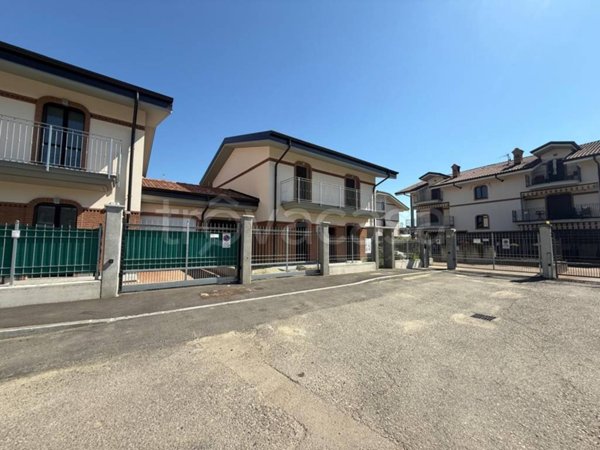 casa indipendente in vendita a La Loggia