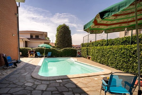 casa indipendente in vendita a La Loggia