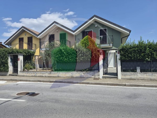 casa indipendente in vendita a La Loggia