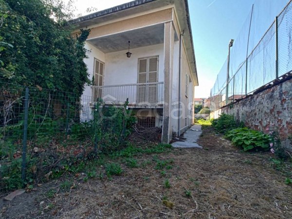 casa indipendente in vendita a La Loggia