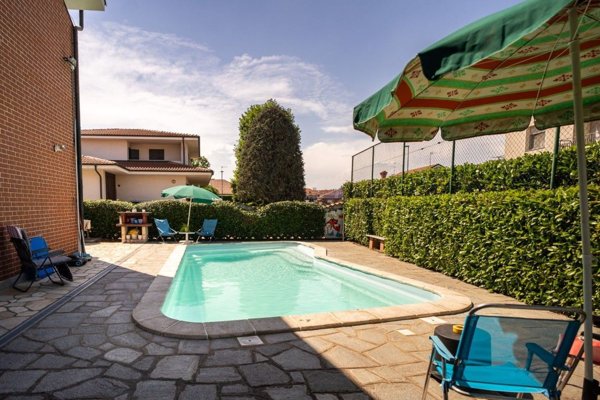 casa indipendente in vendita a La Loggia