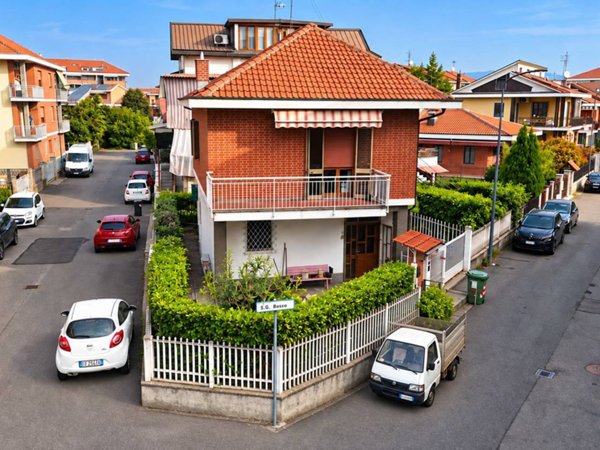 casa indipendente in vendita a La Loggia