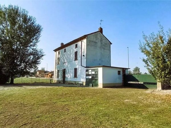 casa indipendente in vendita a Casatisma