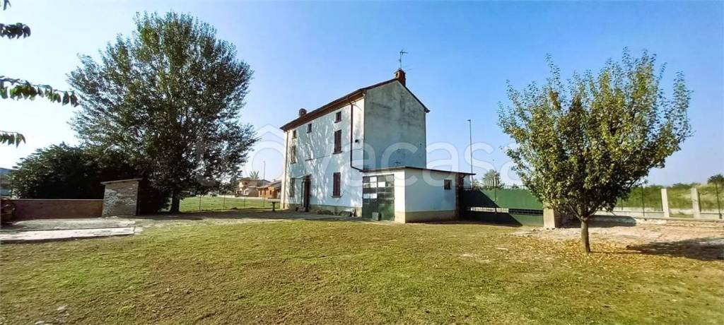 casa indipendente in vendita a Casatisma